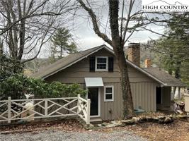 featured image of 157 Cliff Ln