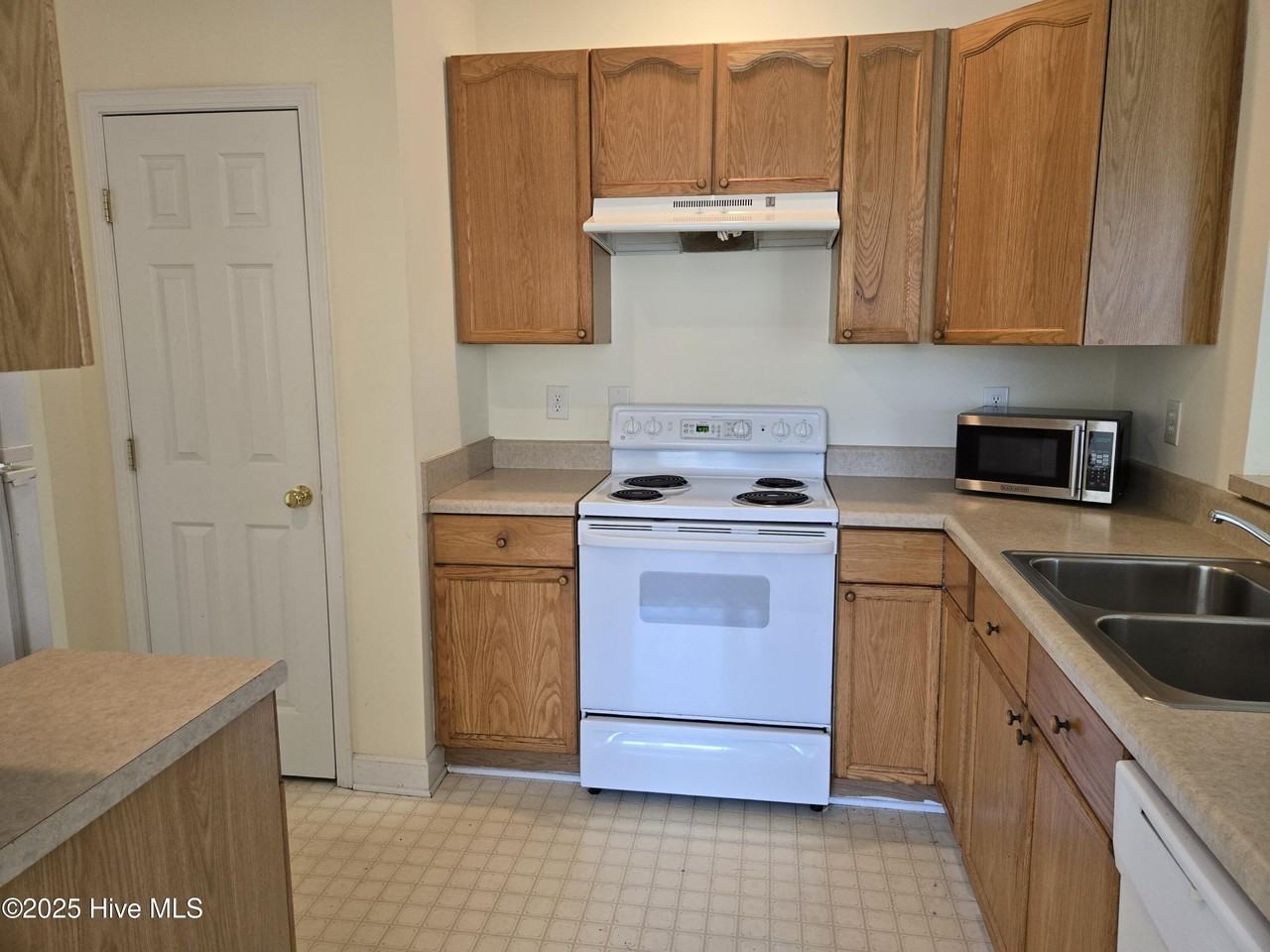 700 Indica Ct Apt 302 #302 - Photo 7 of 24