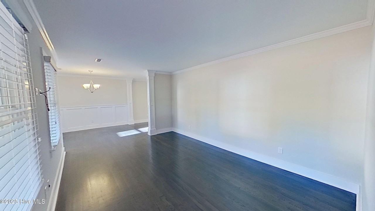 502 Brookforest Rd - Photo 3 of 36