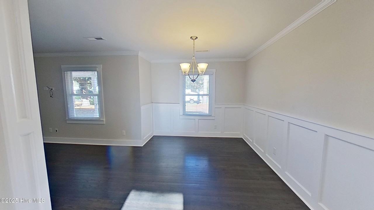 502 Brookforest Rd - Photo 5 of 36