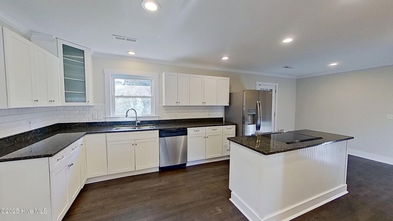 502 Brookforest Rd - Photo 7 of 36