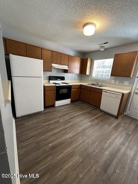 205 Live Oak Ct - Photo 3 of 8