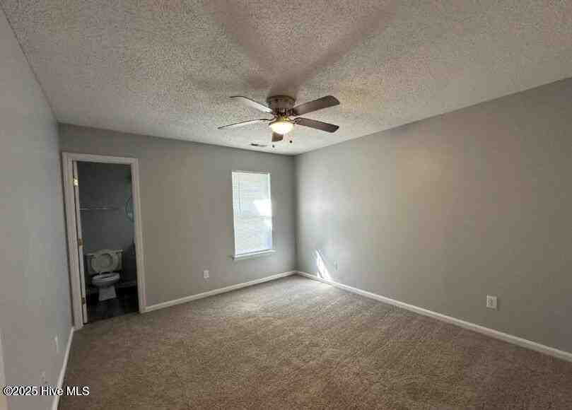 205 Live Oak Ct - Photo 4 of 8