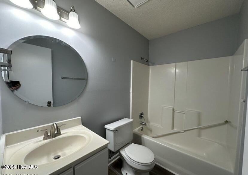 205 Live Oak Ct - Photo 5 of 8