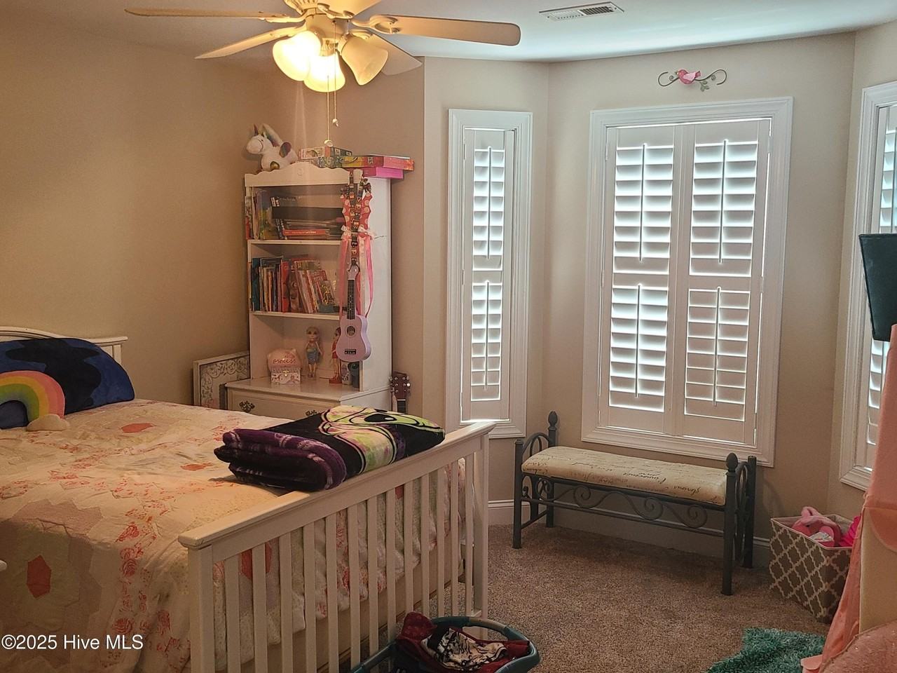 300 Pine Ridge Ln - Photo 5 of 20