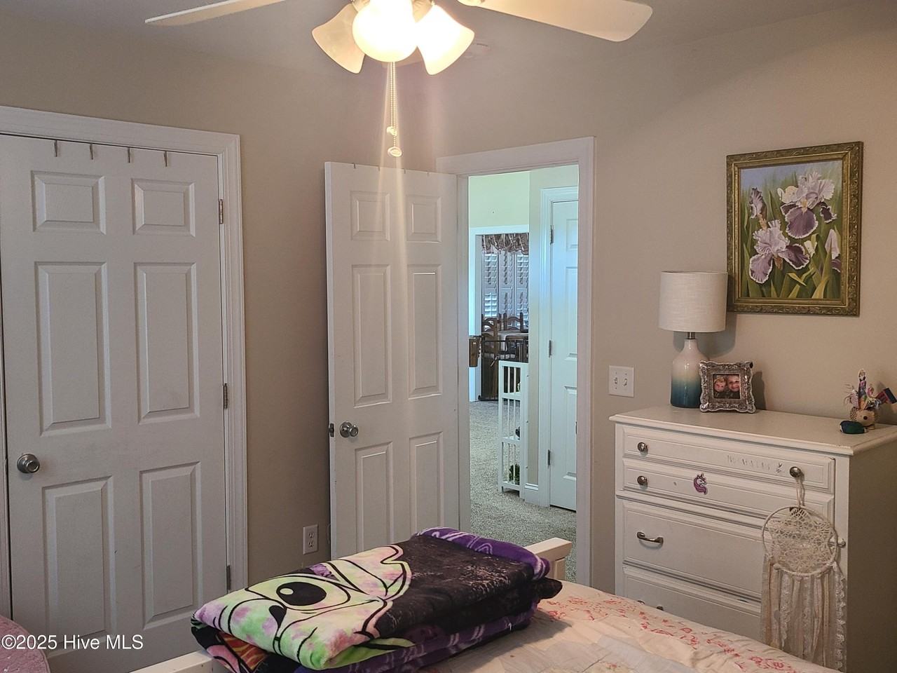 300 Pine Ridge Ln - Photo 6 of 20