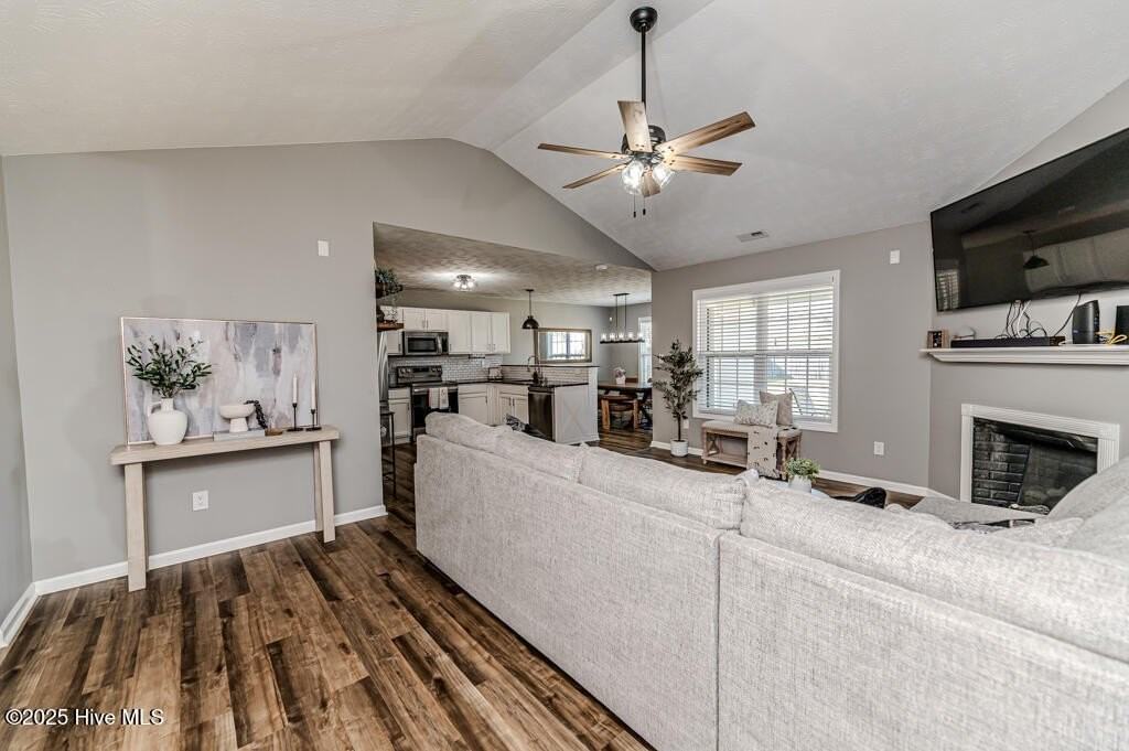 224 Roanoke Drive - Photo 6 of 45