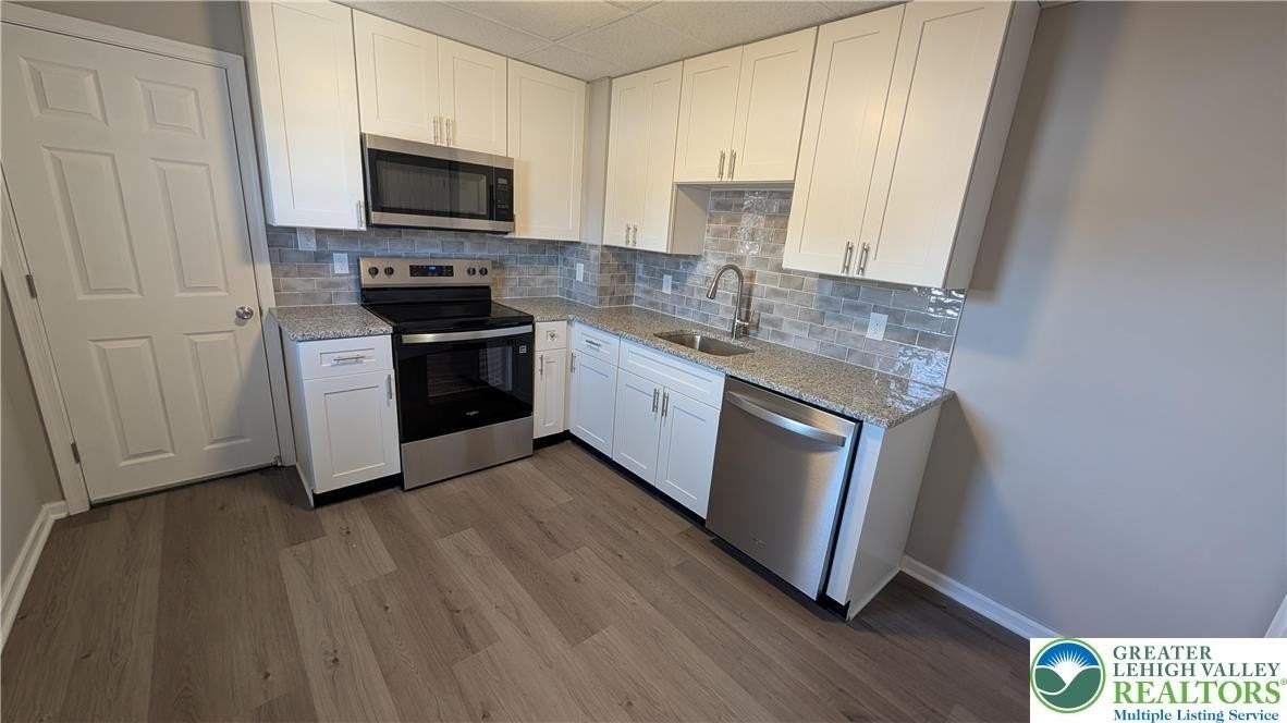 417 E Frankford St - Photo 3 of 7