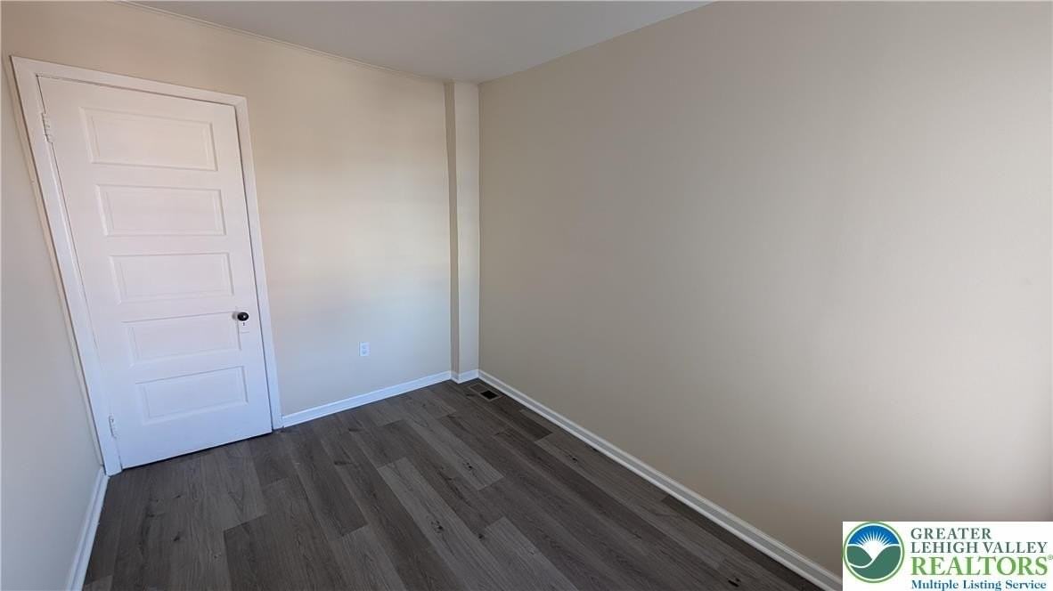 417 E Frankford St - Photo 7 of 7