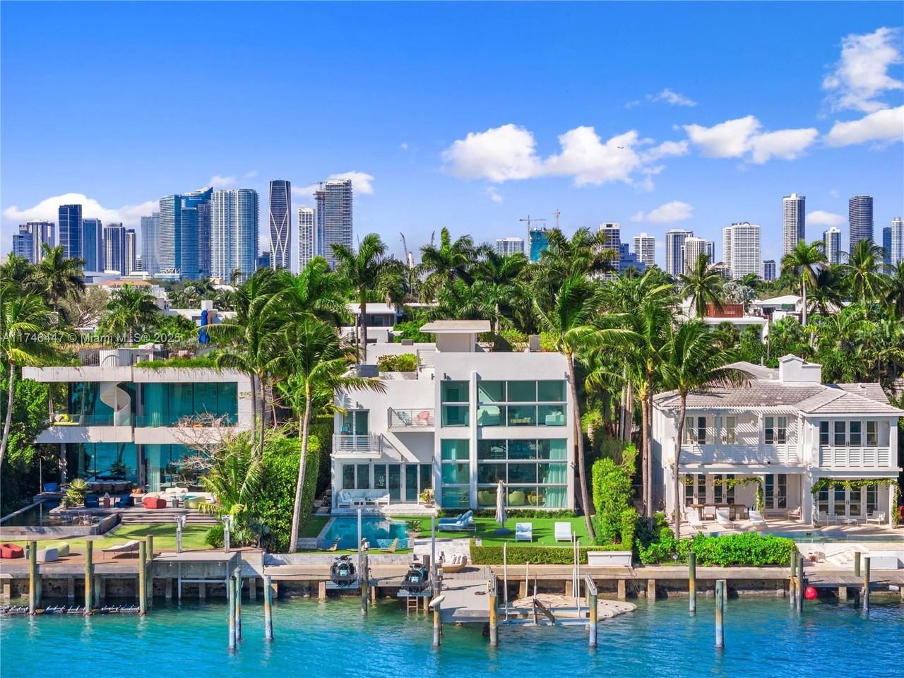 227 E Dilido Dr #SFH