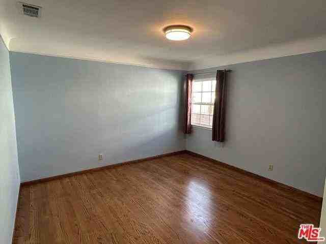 3161 Vera Ave - Photo 3 of 8