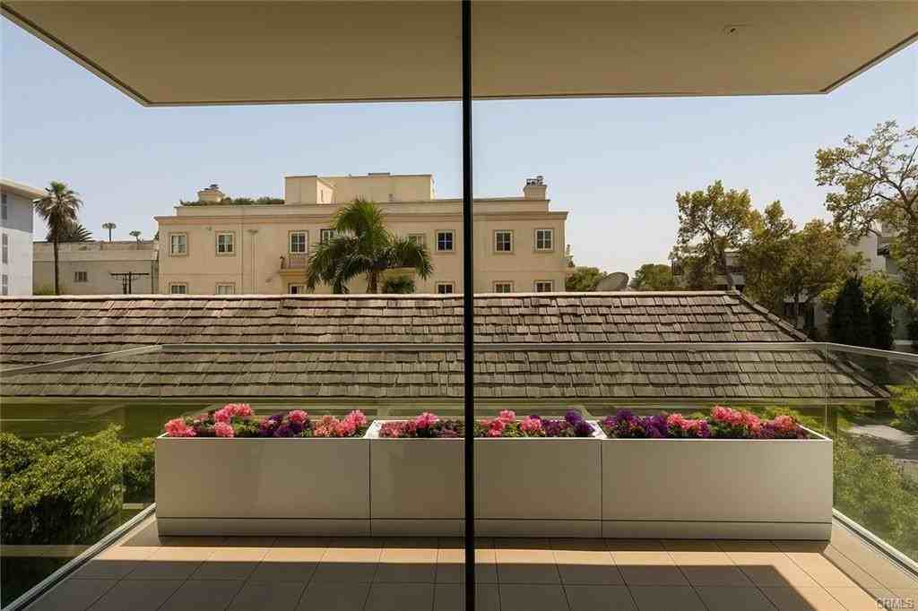 9200 Wilshire Blvd - Photo 2 of 8