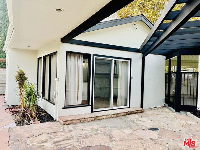 4675 Laurelgrove Ave - Photo 2 of 8