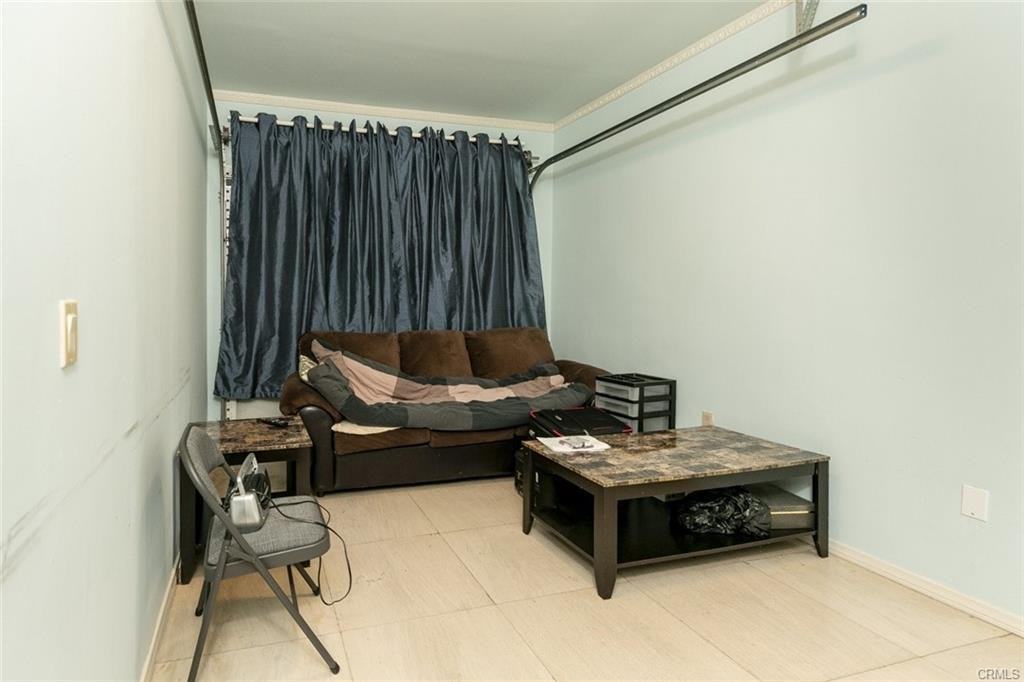 7935 Hazeltine Ave - Photo 4 of 8