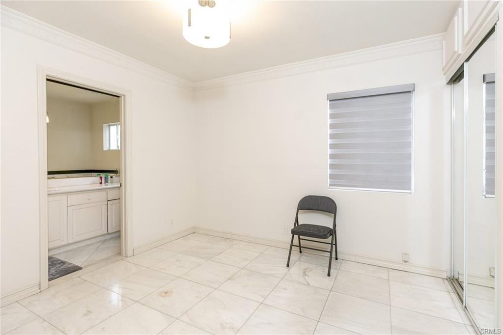 7935 Hazeltine Ave - Photo 7 of 8