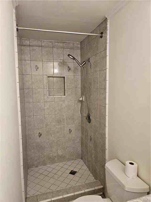 8030 Lemona Ave - Photo 2 of 8