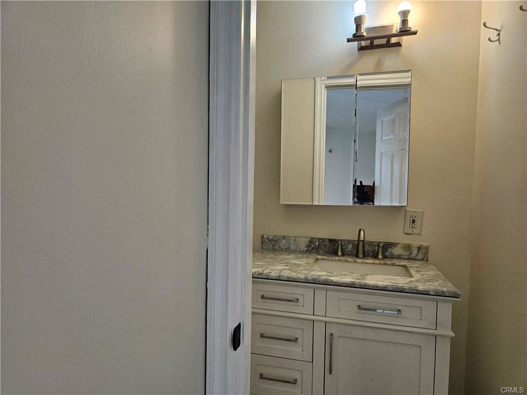8030 Lemona Ave - Photo 3 of 8
