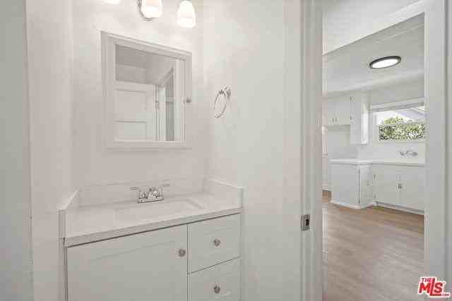 1563 E Elizabeth St - Photo 2 of 8