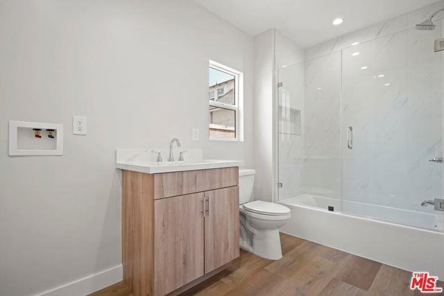 1563 E Elizabeth St - Photo 7 of 8