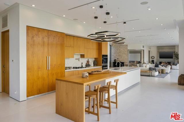 16801 Oak View Dr - Photo 5 of 8