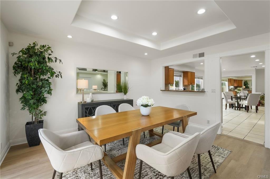 18760 Wells Dr - Photo 2 of 8