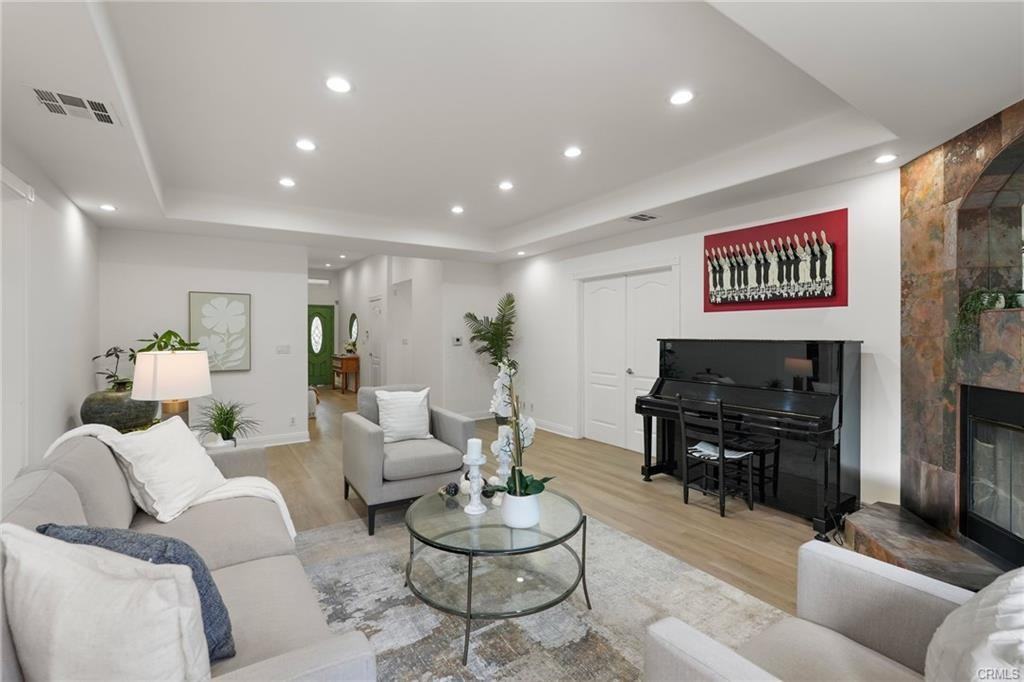 18760 Wells Dr - Photo 7 of 8