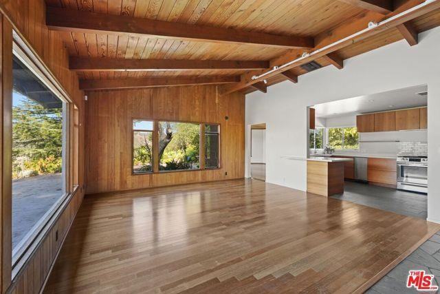 21277 Entrada Rd - Photo 2 of 8