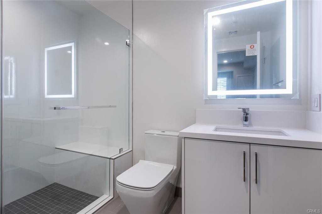 2225 Miravista Avenue - Photo 3 of 8