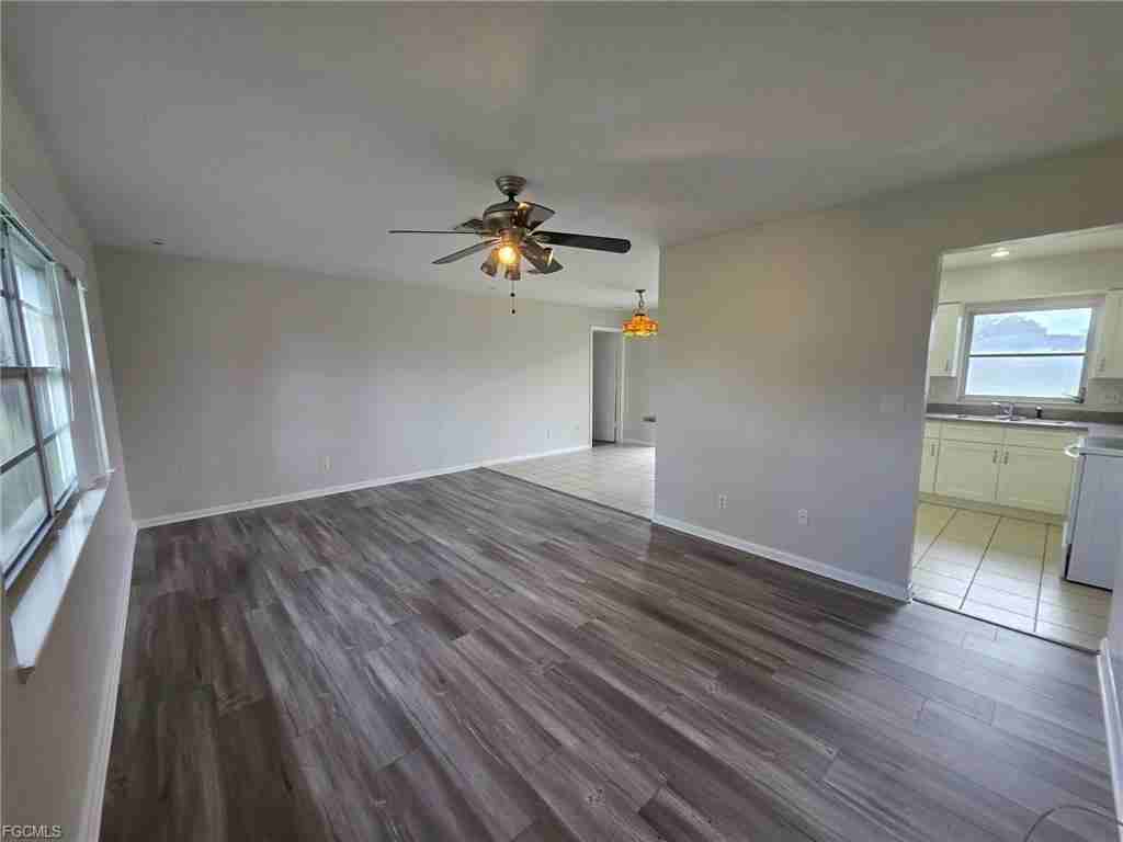 1507 Medford Pl - Photo 2 of 8