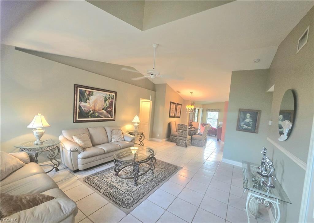 1813 Sw 26th St - Photo 3 of 8