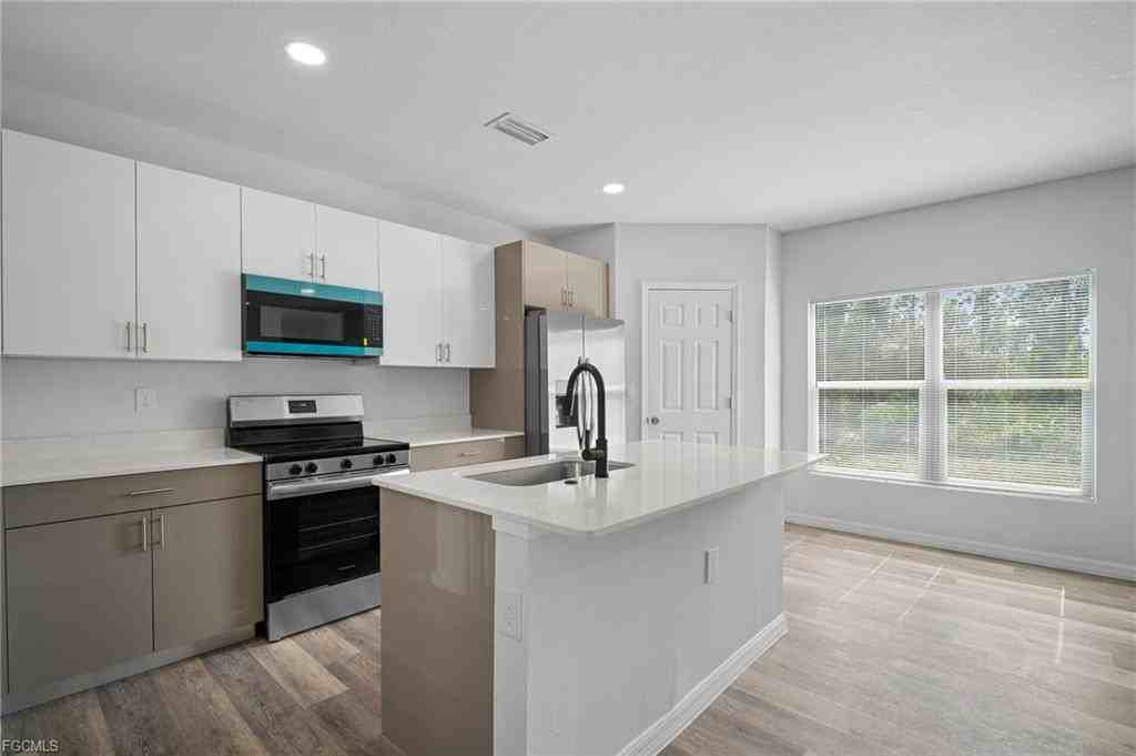 942 Sunrise Blvd - Photo 7 of 8