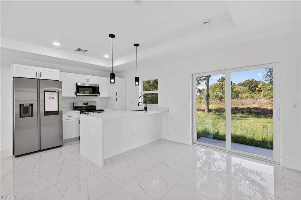 366 Butler Ave S - Photo 2 of 8