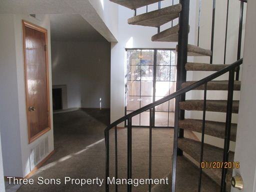 318 La Veta Dr. NE - Photo 3 of 11