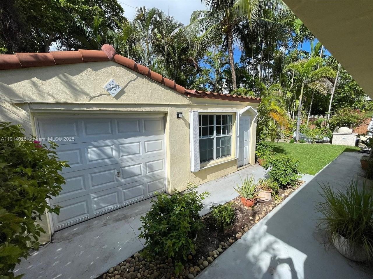 1018 West 47th Street #1