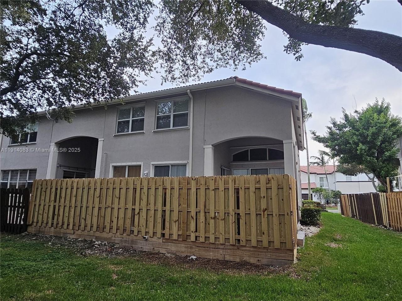 11551 Nw 79th Ln - Photo 7 of 36