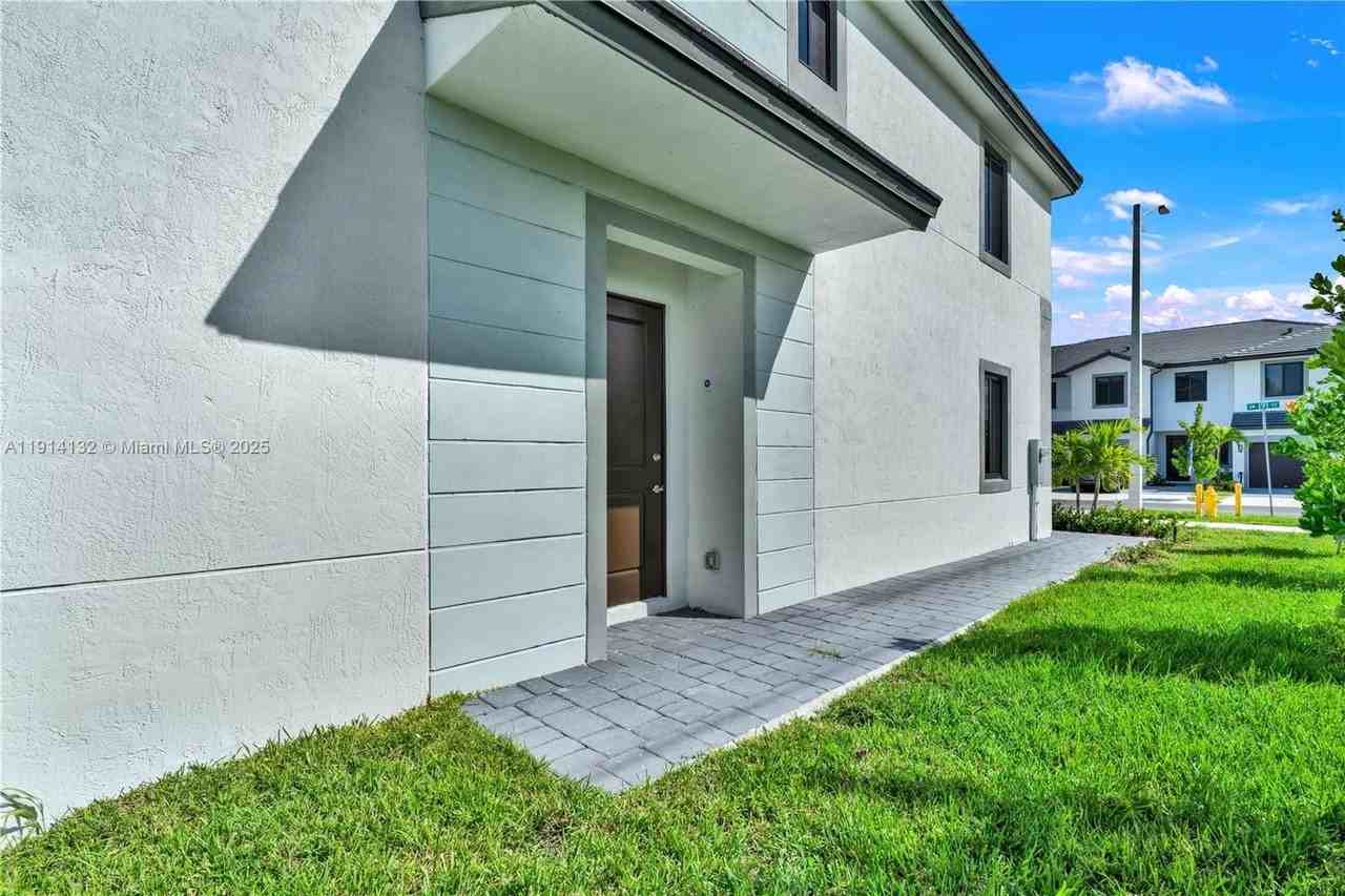 34520 Sw 191st Ct #34520 - Photo 5 of 37