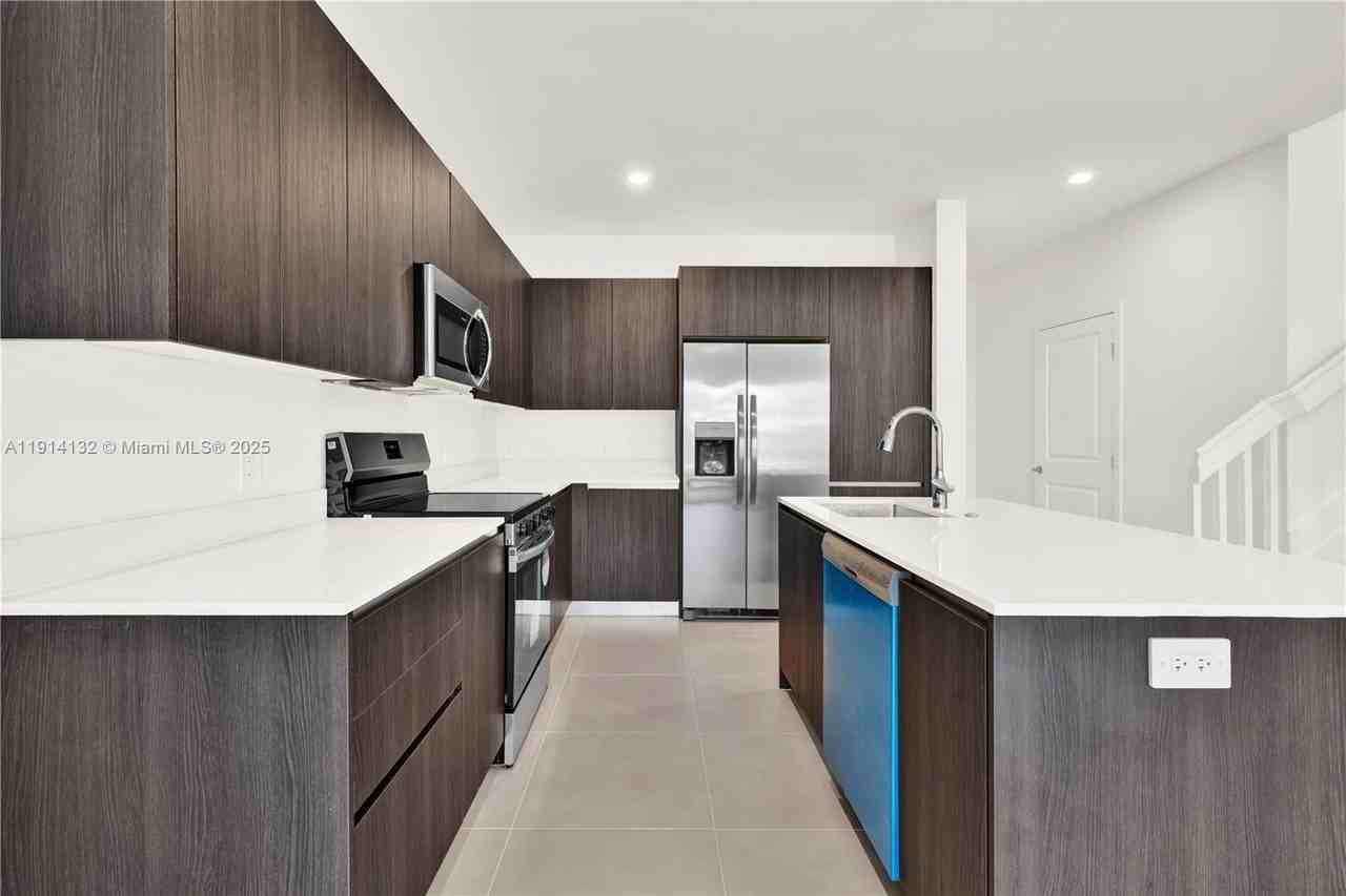 34520 Sw 191st Ct #34520 - Photo 7 of 37