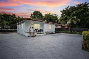 1021 Nw 37th Ave - Photo 1 of 1