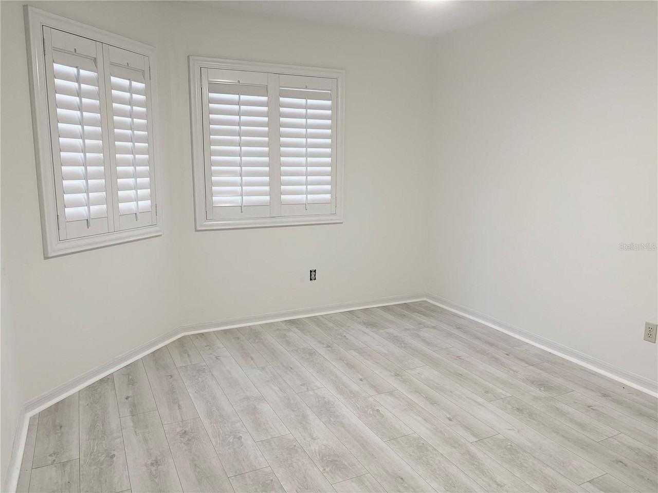 920 Nw 124th Dr - Photo 7 of 8