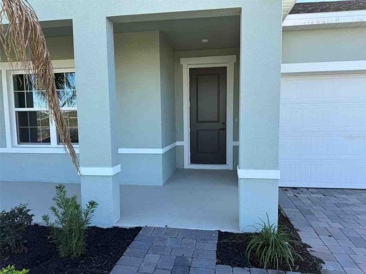 1718 Upland Ln - Photo 4 of 41