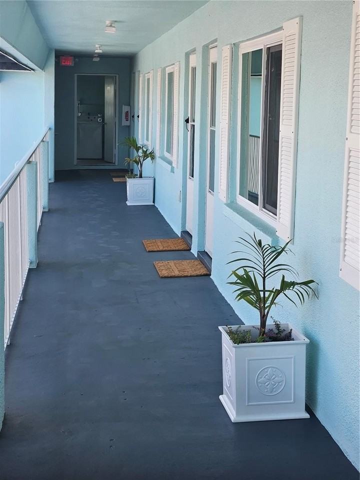 350 73rd Ave #9 - Photo 5 of 21