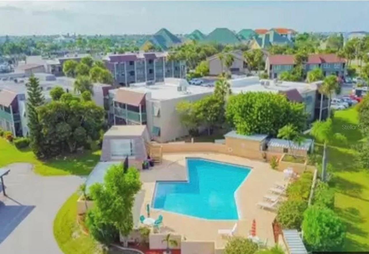 960 Apollo Beach Blvd #102 - Photo 7 of 8