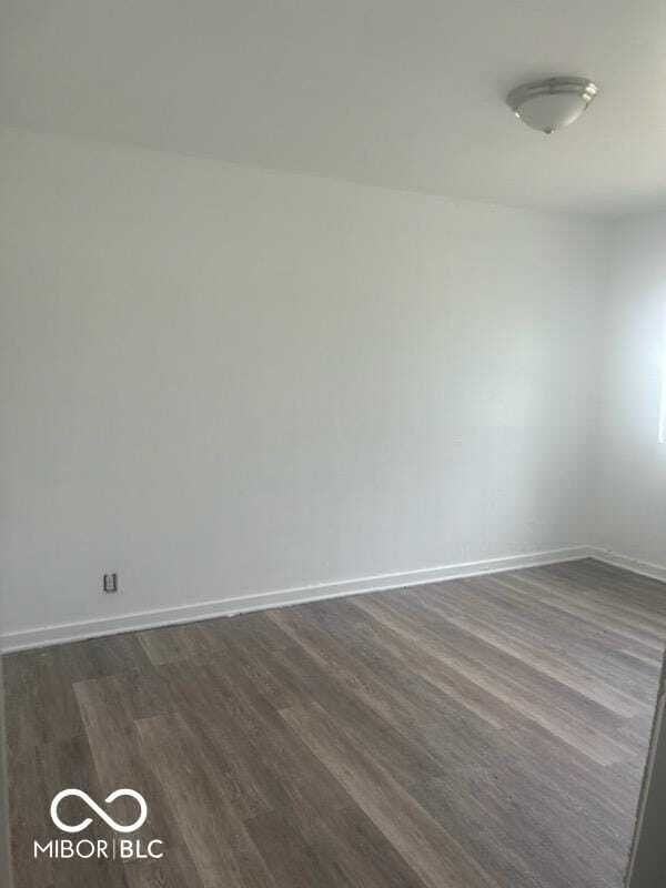 2238 Admiral Dr - Photo 3 of 6