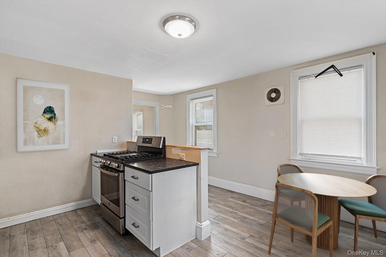 20 Waldo Avenue - Photo 4 of 10