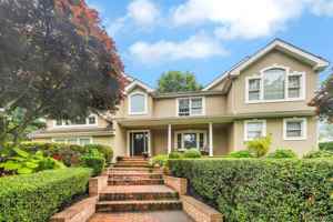 featured image of 4 2nd St