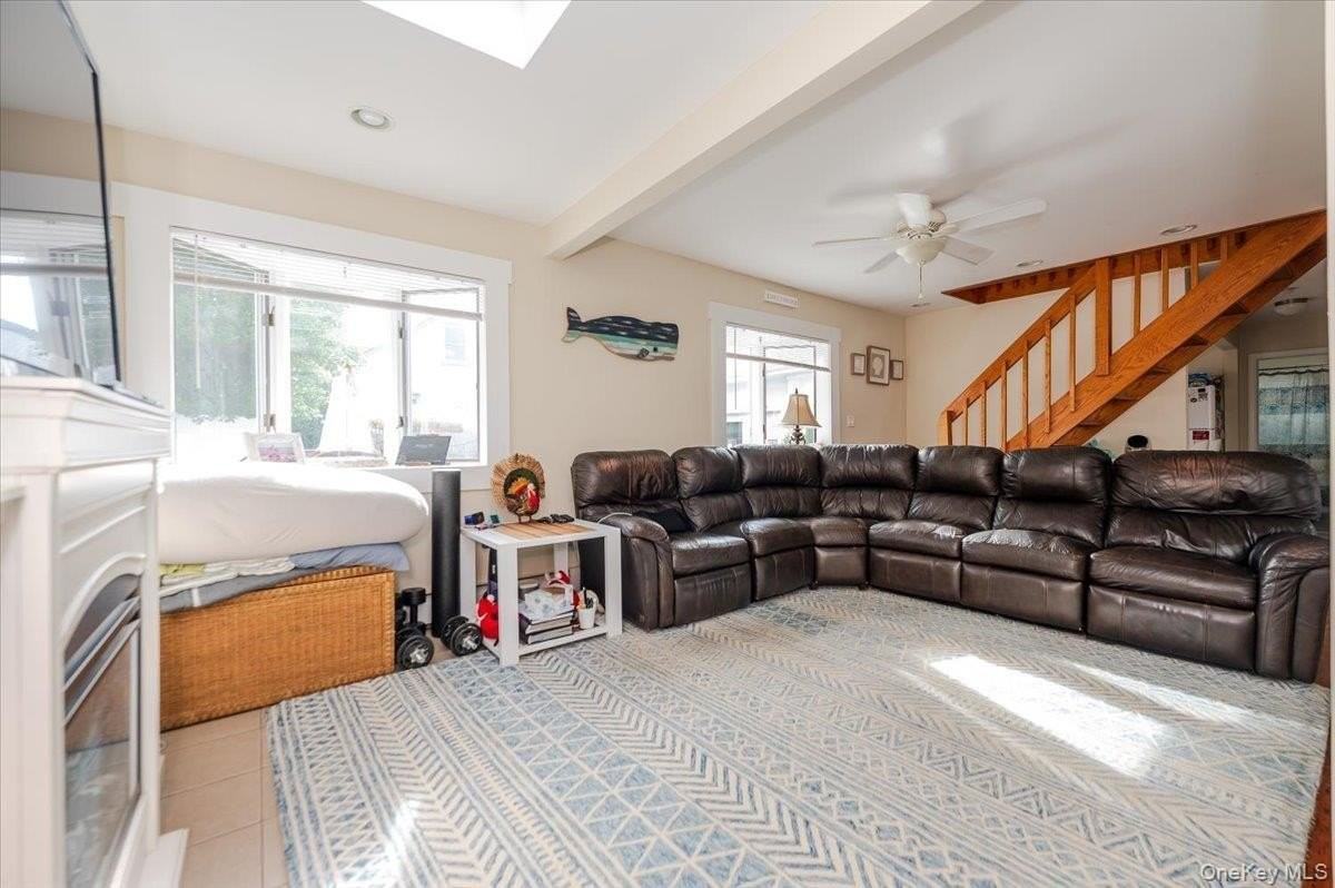 1 Bellmore Avenue - Photo 5 of 21