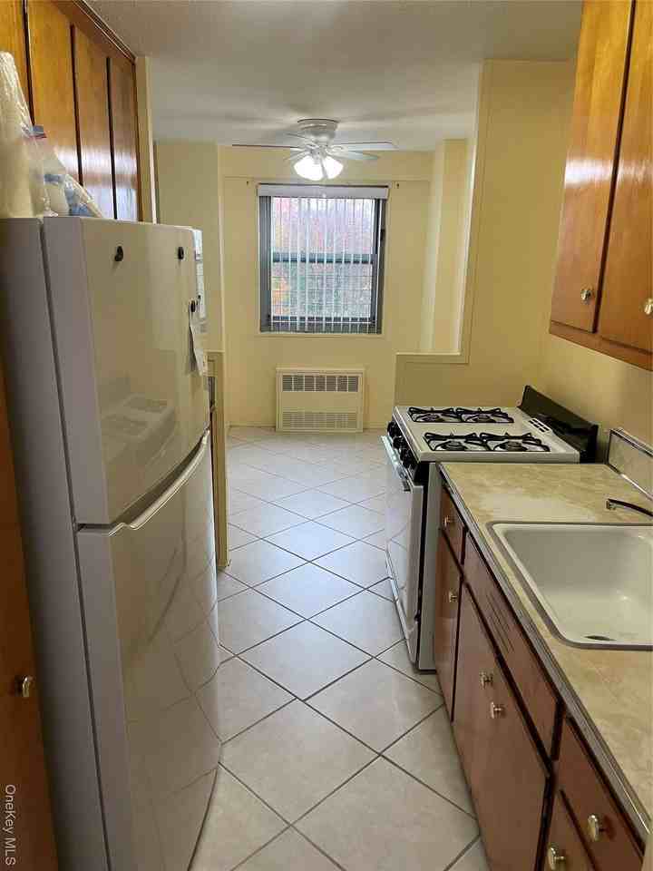 3410 De Reimer Ave Apt 6a #6A - Photo 2 of 5