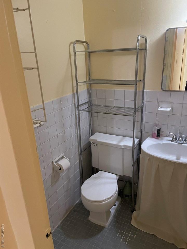 3410 De Reimer Ave Apt 6a #6A - Photo 4 of 5