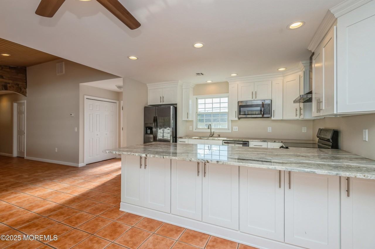 59 Harbor Inn Rd - Photo 7 of 25