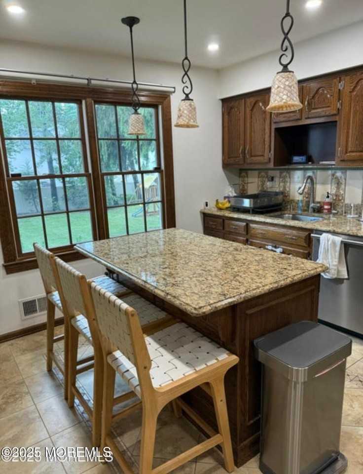 530 Wall St - Photo 3 of 13